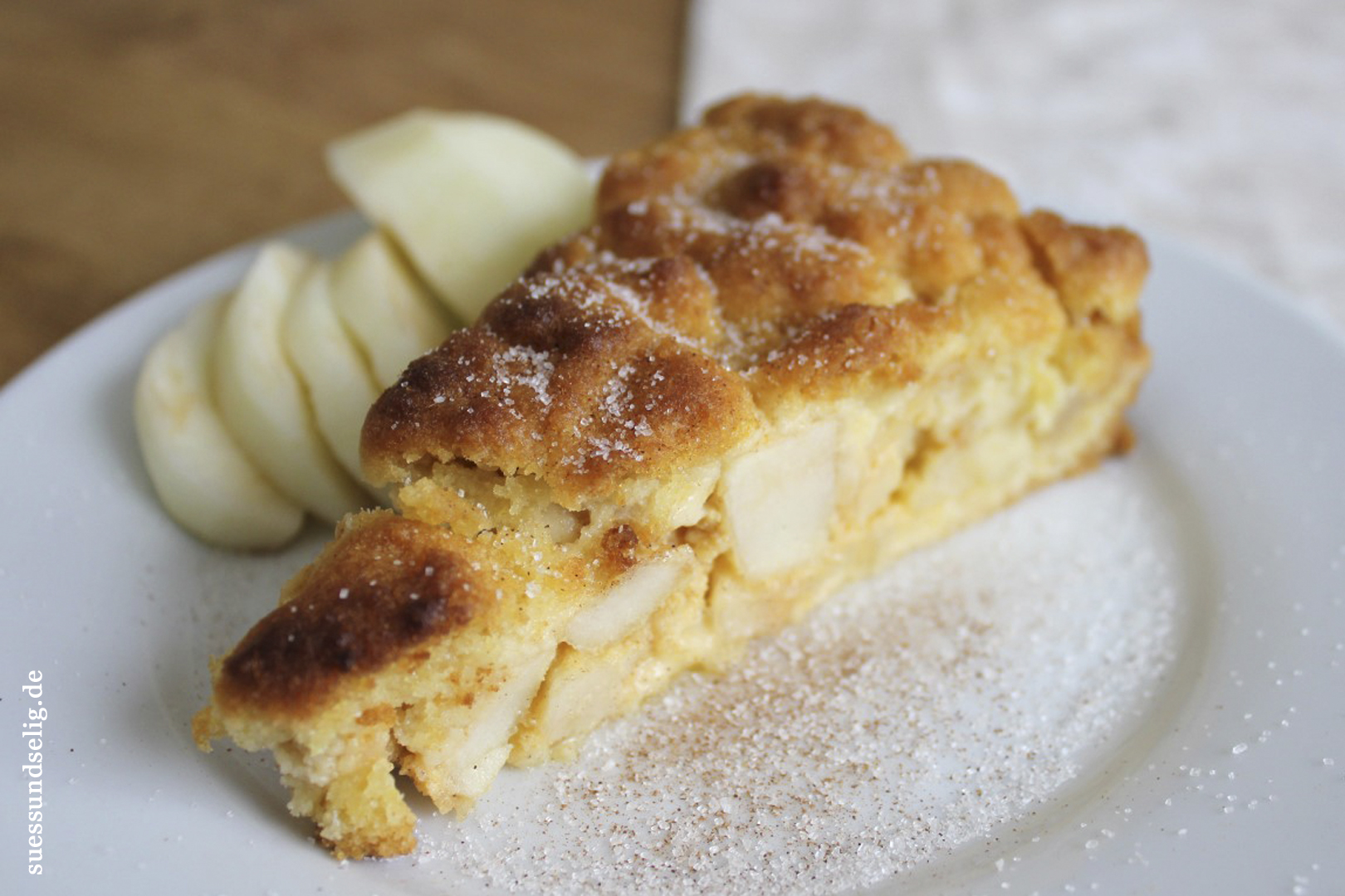 Apfel-Streuselkuchen mit Zimt und Pudding - suessundselig