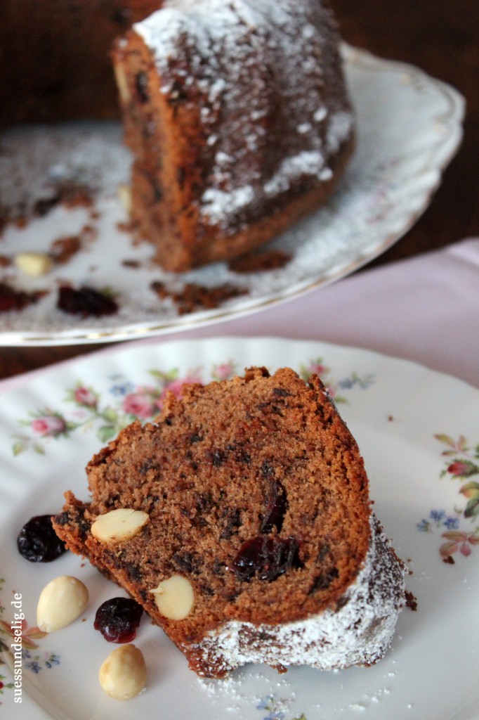 Bischofsmütze: Gugelhupf mit Schoko, Cranberries und Mandeln ...