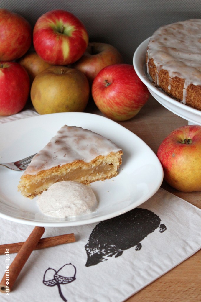 Gedeckter Apfelkuchen - der Klassiker | suessundselig