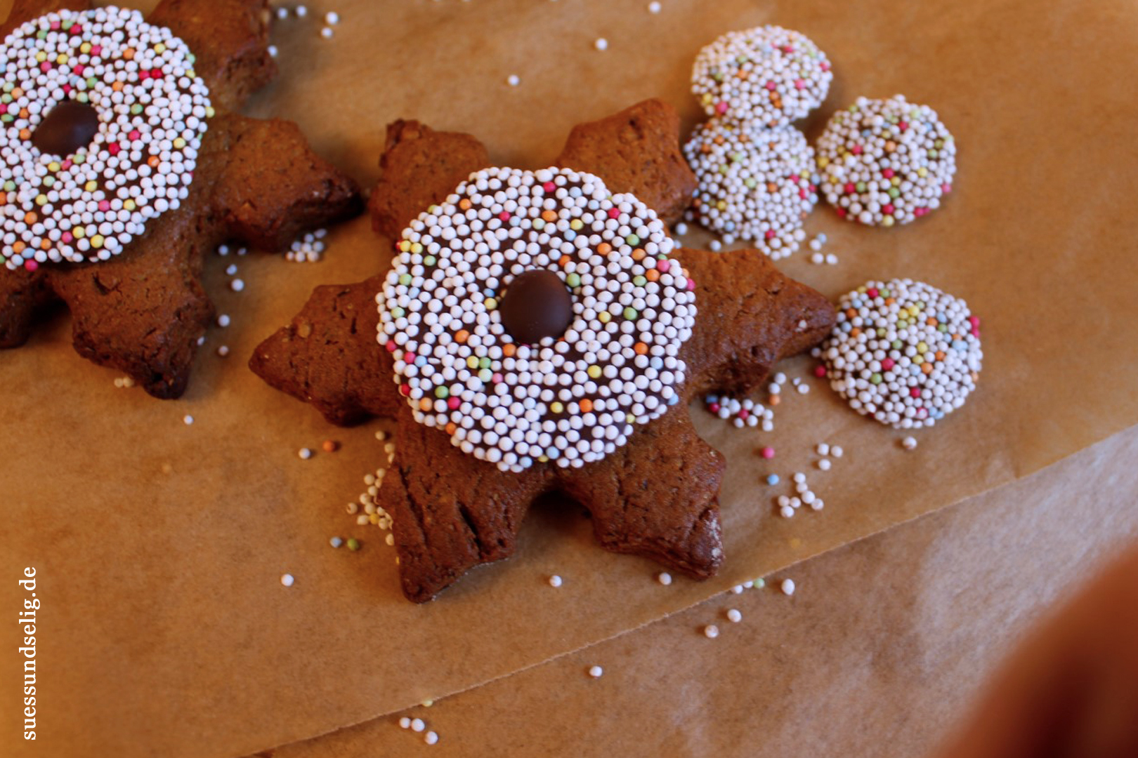 Lebkuchen-Plätzchen - ein weihnachtliches Rezept | suessundselig