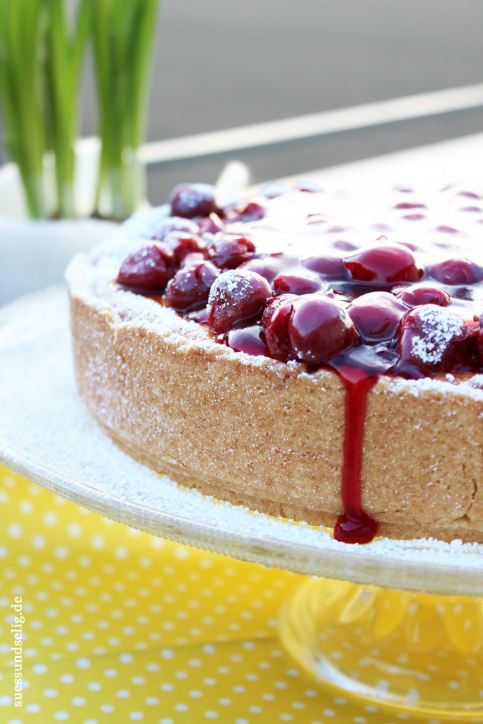 Kokos-Mascarpone-Käsekuchen mit Kirschen