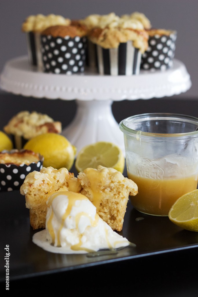 Zitronen-Muffins mit Frischkäsefüllung und Lemon Curd