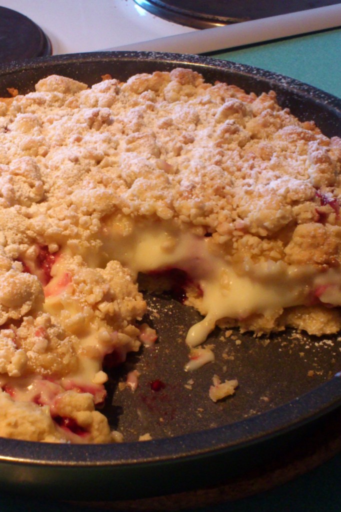 Himbeer-Crumble-Tarte mit Pudding